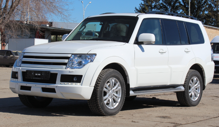 Решетка радиатора "Broomer Design" var №2 для Mitsubishi Pajero 4 (2006-2015) купить недорого с доставкой в Астана